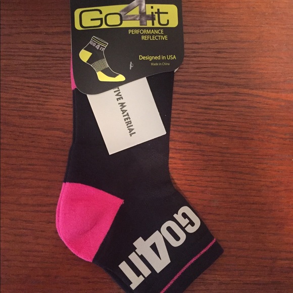 Reflective Performance Quarter Socks - Picture 2 of 2